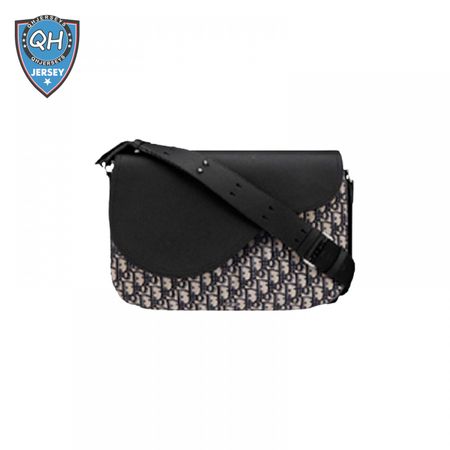 Saddle Messenger Bag Beige and Black Dior Oblique Jacquard and Black Grained Calfskin - DMB010