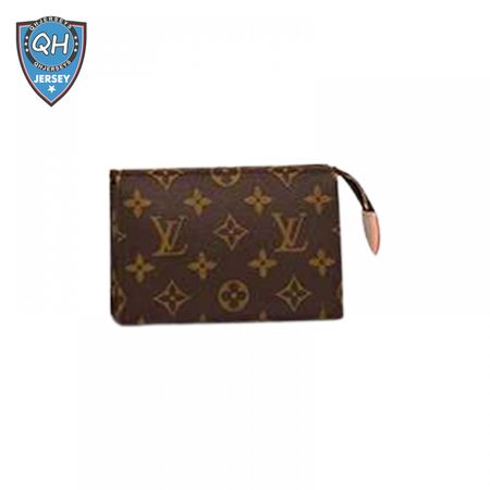 toiletry pouch 15 monogram canvas lp49