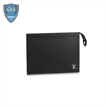 pochette voyage taiga leather m30450