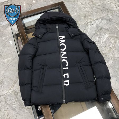 Moncler Down Jacket MC330196