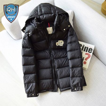 Moncler Down Jacket MC330037