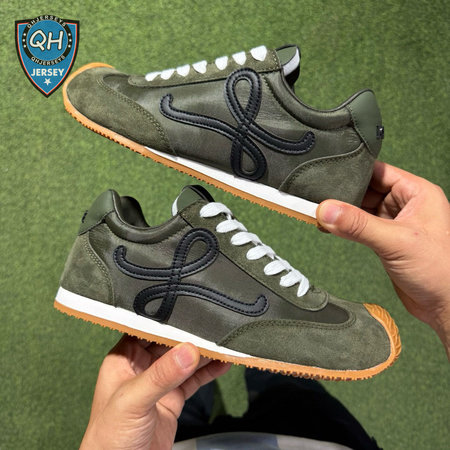 LOEWE Flow Runner Olive Green and Black