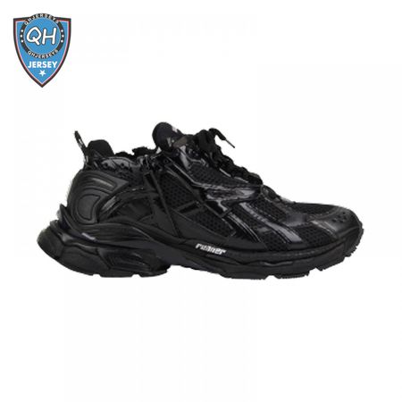 BALENCIAGA MEN'S RUNNER SNEAKER - BB178