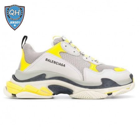 BALENCIAGA TRIPLE S TRAINERS - BB22