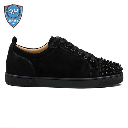 CHRISTIAN LOUBOUTIN LOW TOP SNEAKER - CL9