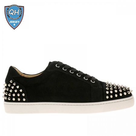 CHRISTIAN LOUBOUTIN LOW TOP SNEAKER - CL3