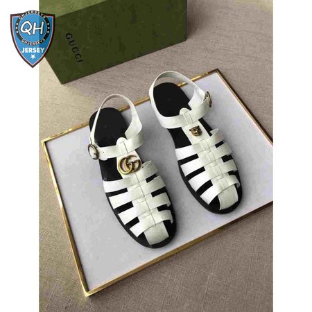 GUCCI SANDAL WITH DOUBLE G - SDG008